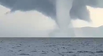 Bodrum'da denizde oluşan dev hortum cep telefonuyla görüntülendi