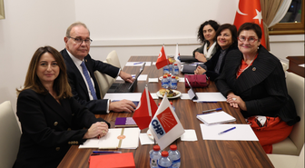 CHP TBMM Grup Başkanı Öztrak, AKPM Başkanı Bayr ile TBMM'de gündemi değerlendirdi