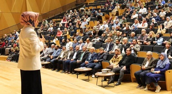 Denizli'de olumsuz duygularla başa çıkmanın psikolojik ve manevi yolları anlatıldı