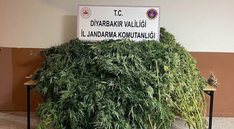 Diyarbakır'da uyuşturucu ticareti operasyonlarında 32 şüpheli işlem gördü
