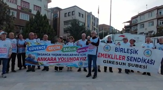 Emeklilerin hak yürüyüşü Amasya Merzifon'da basın açıklamasıyla sürdü