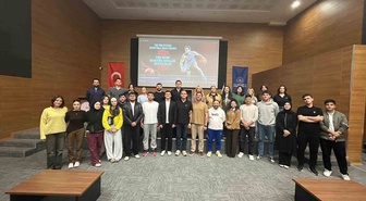 Erzurum'da 40'ın üzerinde katılımcıya değişen basketbol kuralları anlatıldı