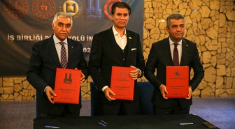 Erzurum'da 'Buzda Satranç' curling projesinin protokolü 2026-2030 için imzalandı