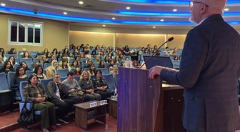 Eskişehir'de normal doğum etkinliğinde Annelik Yolculuğu uygulaması anlatıldı