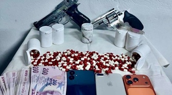 Kırşehir'de operasyonda 348 uyuşturucu hap ele geçirildi, 3 şüpheli tutuklandı