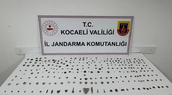 Kocaeli Dilovası'nda düzenlenen operasyonda 271 tarihi eser ele geçirildi