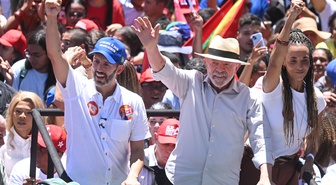 Lula, ilk turda sandığa gitmeyen 33,4 milyon seçmeni ikinci turda oy vermeye çağırdı