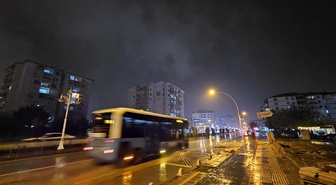 Malatya'da sabah başlayan sağanak ve kuvvetli rüzgar hayatı olumsuz etkiledi