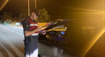 Muğla'da jandarma denetimlerinde aranan 100 kişi yakalandı, 19'u tutuklandı