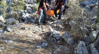 Muğla Ortaca'da trekking yaparken düşen Alman turist Andre Korb, AFAD ekibiyle kurtarıldı