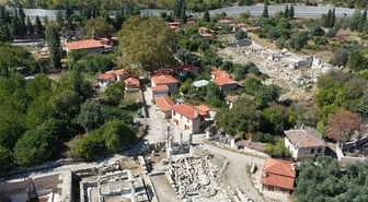 Muğla Yatağan'daki Stratonikeia, 3 bin 500 yıllık geçmişiyle havadan görüntülendi