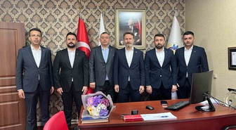 VTSO'da seçim sonrası devir teslim yapıldı, Dursun Atak başkanlığı devraldı