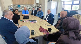 Akbaş Safranbolu’da öğretmenlerin sorunlarını dinledi