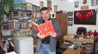 Amasya'da muhtar, 5 bin kitapla muhtarlık bürosunu mini kütüphaneye dönüştürdü