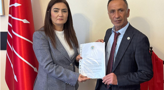 CHP'li Kılıç, emekli sendikası başkanını TBMM'de ağırlayıp talep dosyasını aldı