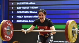 Gamze Altun, U-23 Avrupa Halter Şampiyonası'nda 2 Avrupa rekoru kırıp şampiyon oldu