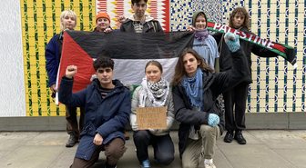 Greta Thunberg, Fransa'da lise öğrencilerinin eylemlerine Saint-Denis'de destek verdi