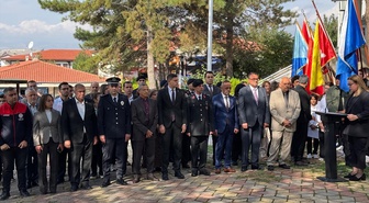 Güdül'de anıta çelenk konularak Ankara'nın başkent oluşunun 103. yılı kutlandı