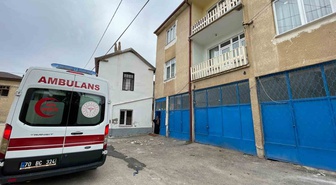 Karaman'da yaklaşık 6 metreden düşen 2 yaşındaki çocuk tedavi altına alındı.