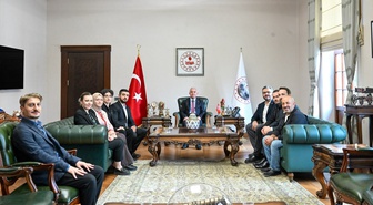 Kırklareli Valisi Turan, Yeşilay'ın yeni şube yönetimini kabul etti