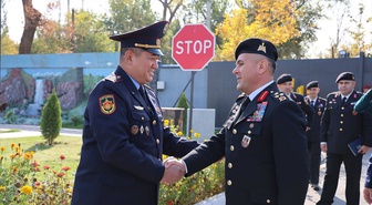 Korgeneral Murat Bulut, Bişkek'te Kırgız İç Birlikleri Komutanı Alıbayev ile görüştü