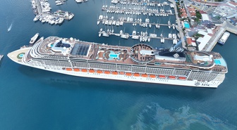 Marmaris'e Panama bayraklı MSC Divina ile 3 bin 749 turist geldi