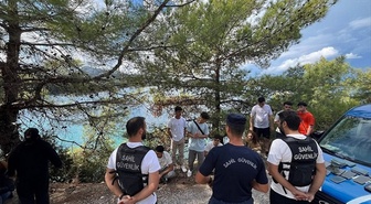 Muğla'nın Marmaris ilçesinde karada 18 düzensiz göçmen yakalandı
