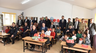 Siverek'te denetimli serbestlik hükümlüleri Sabancı İlkokulu'nu eğitime hazırladı
