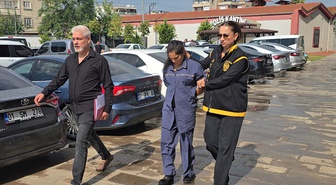Adana Sarıçam'da evden 10 bin lira ve çeyrek altın çalan 2 kadından biri tutuklandı