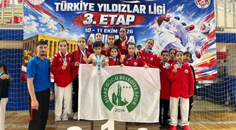 Ankara'da Sivaslı karateciler Yıldızlar Karate Ligi 3. Etapta 17 madalya kazandı