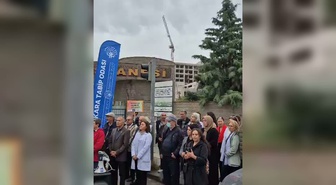 Ankara Onkoloji'nin Yıldırım Beyazıt'a devri hastane önünde protesto edildi