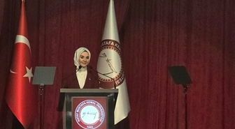 Bakan Göktaş, Hatay'da İyilik Var Hareketi'ne gönüllüleri davet etti