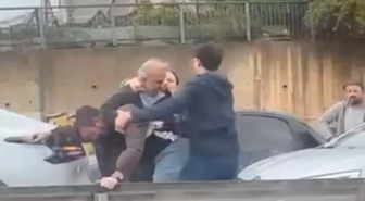 Beykoz'da kaynak yaptığı öne sürülen sürücü, çarptığı araç sürücüsüyle kavga etti