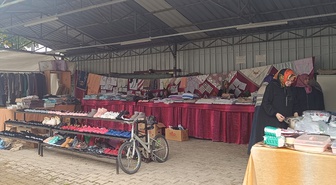 Bilecik Pazaryeri'nde kermes açıldı, geliri öğrenciler yararına kullanılacak