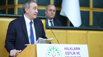 DEM Parti Eş Genel Başkanı Tuncer Bakırhan, Halk TV'ye kayyım atanmasını kınadı