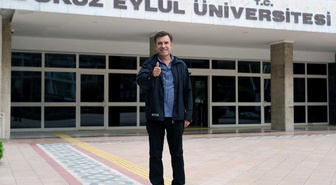 Eski milli futbolcu Feyyaz Uçar 62 yaşında yeniden üniversiteli oldu