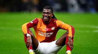 Galatasaray taraftarı Leao'ya ateş püskürdü: Bu adam neye gülüyor?