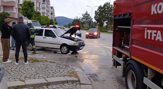 Konya Beyşehir'de seyir halindeki otomobilin motoru alev aldı, yangın söndürüldü