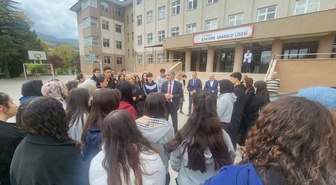 Kütahya İl Milli Eğitim Müdürü Yılmaz, lisede akımlara kapılmayın uyarısı yaptı