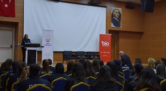 Meme kanserinde erken teşhisin önemi Edirne'de kadın emniyet personeline anlatıldı