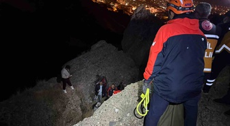 Nevşehir Avanos'ta kayalıklardan düşen 69 yaşındaki motosikletli kurtarıldı