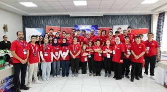 Sakarya Valisi Doğan, TEKNOFEST 2026'da 4 birincilik kazanan öğrencileri ağırladı