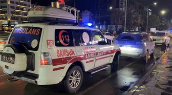 Samsun İlkadım'da trafik ışıklarında karşıya geçen yayaya SUV çarptı, yaralandı