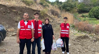 Sason'da lise öğrencileri ve Kızılay, dezavantajlı ailelere gıda yardımı ulaştırdı