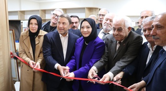 Siirt'in tarihini anlatan 'Bir İnsan Bin Hatıra' sergisi 52 eserle açıldı
