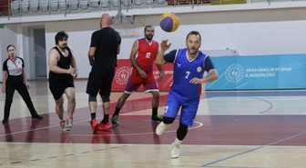 Sivas'ta 3x3 basketbol müsabakaları Taha Akgül Spor Salonu'nda sona erdi