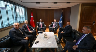 TÜSİAD heyeti Anahtar Parti Genel Başkanı Ağıralioğlu'na nezaket ziyaretinde bulundu.
