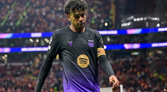 Yamal'dan alkış alan hareket! Yağmur altında bekleyen Galatasaraylı futbolcuları unutmadı
