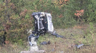 Bolu'da otoyolda sağanakta şarampole yuvarlanan araçtaki 2 kişi yara almadı
