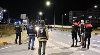 Çankırı'da polis, KYK yurtları çevresinde öğrenciler için asayiş denetimi yaptı